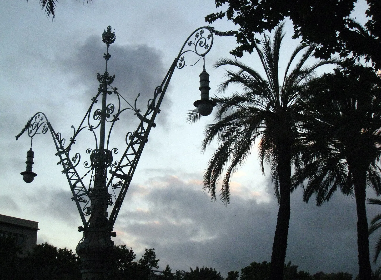 fanals del passeig de Lluis Companys