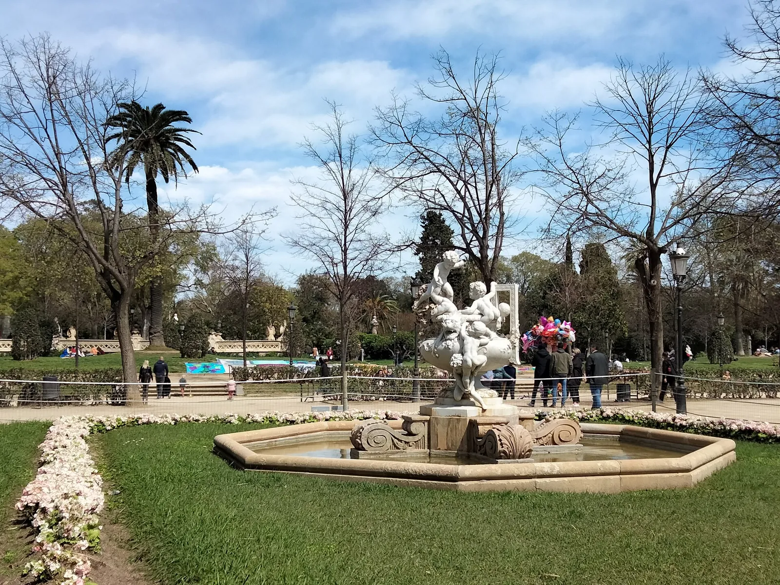 Jarrón con niños
