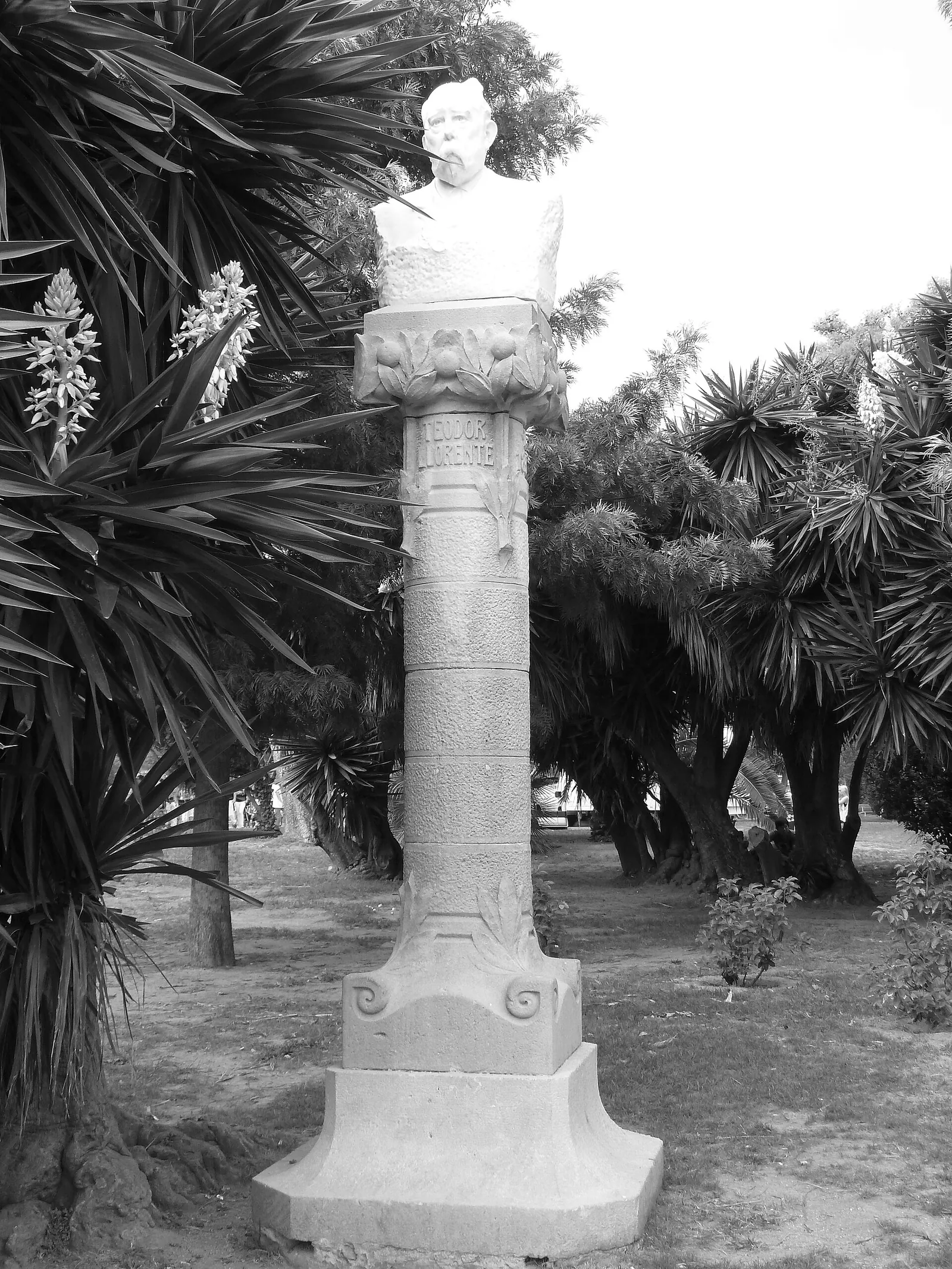 Teodor Llorente