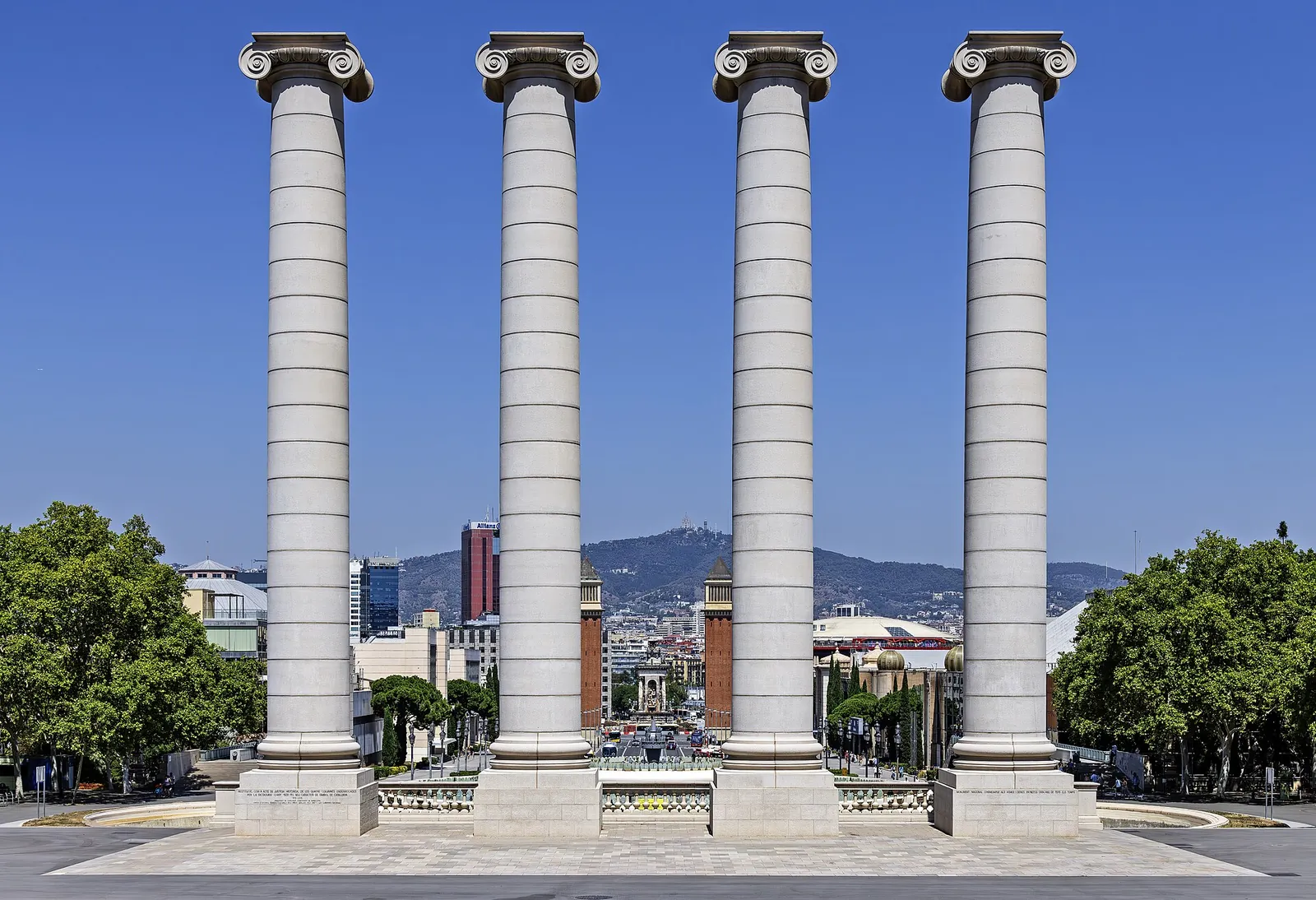 Les Quatre Columnes