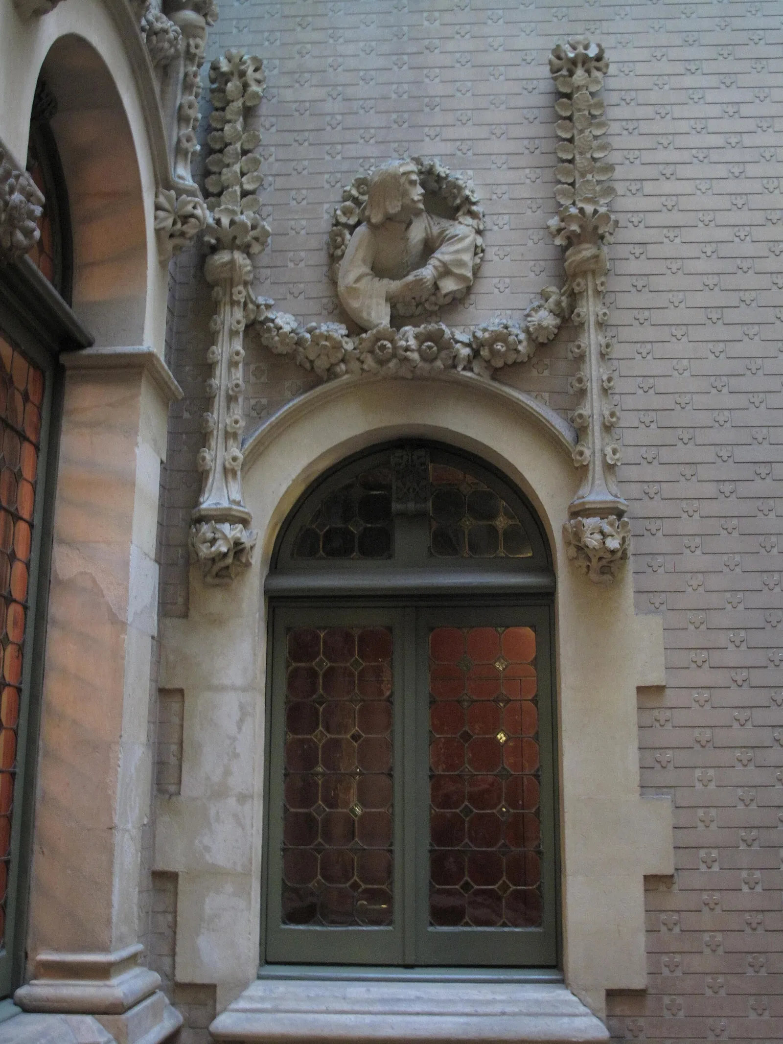 Palau del Baró de Quadras