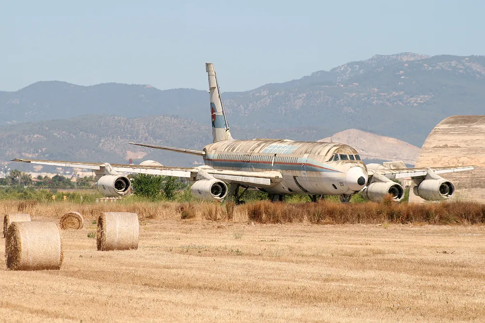 Convair CV-990 EC-BZO