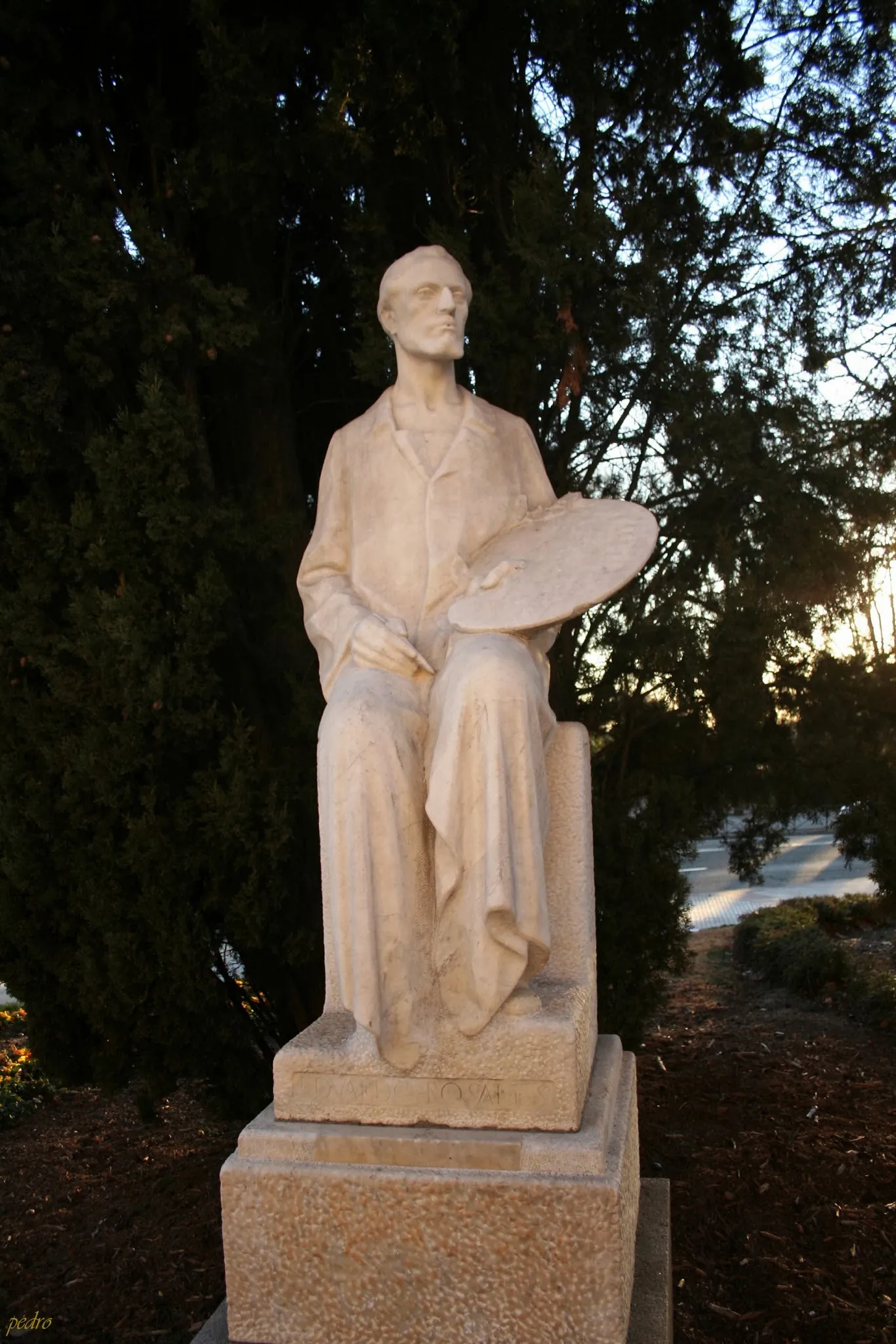 Monumento al pintor Eduardo Rosales