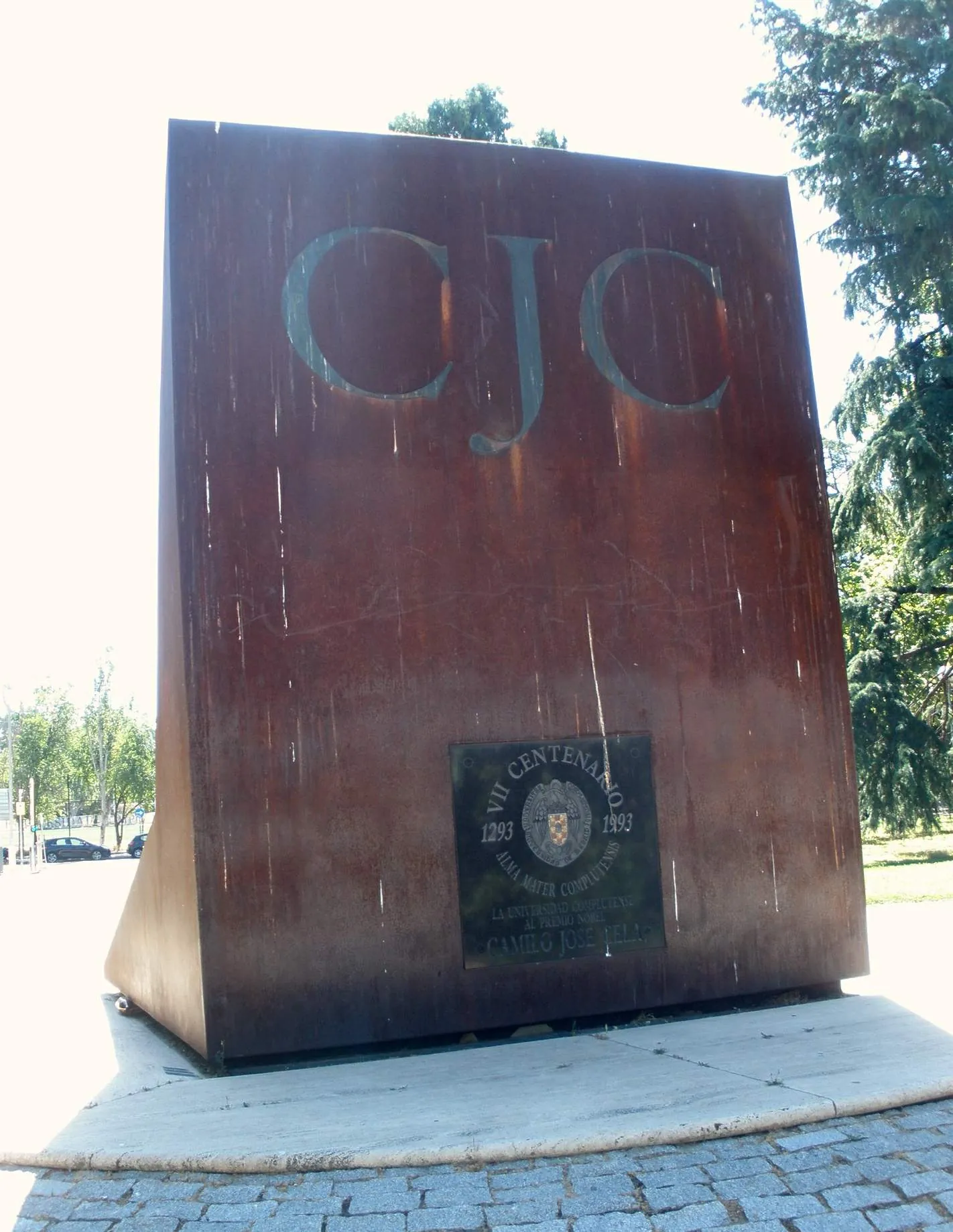 Monumento a Camilo José Cela