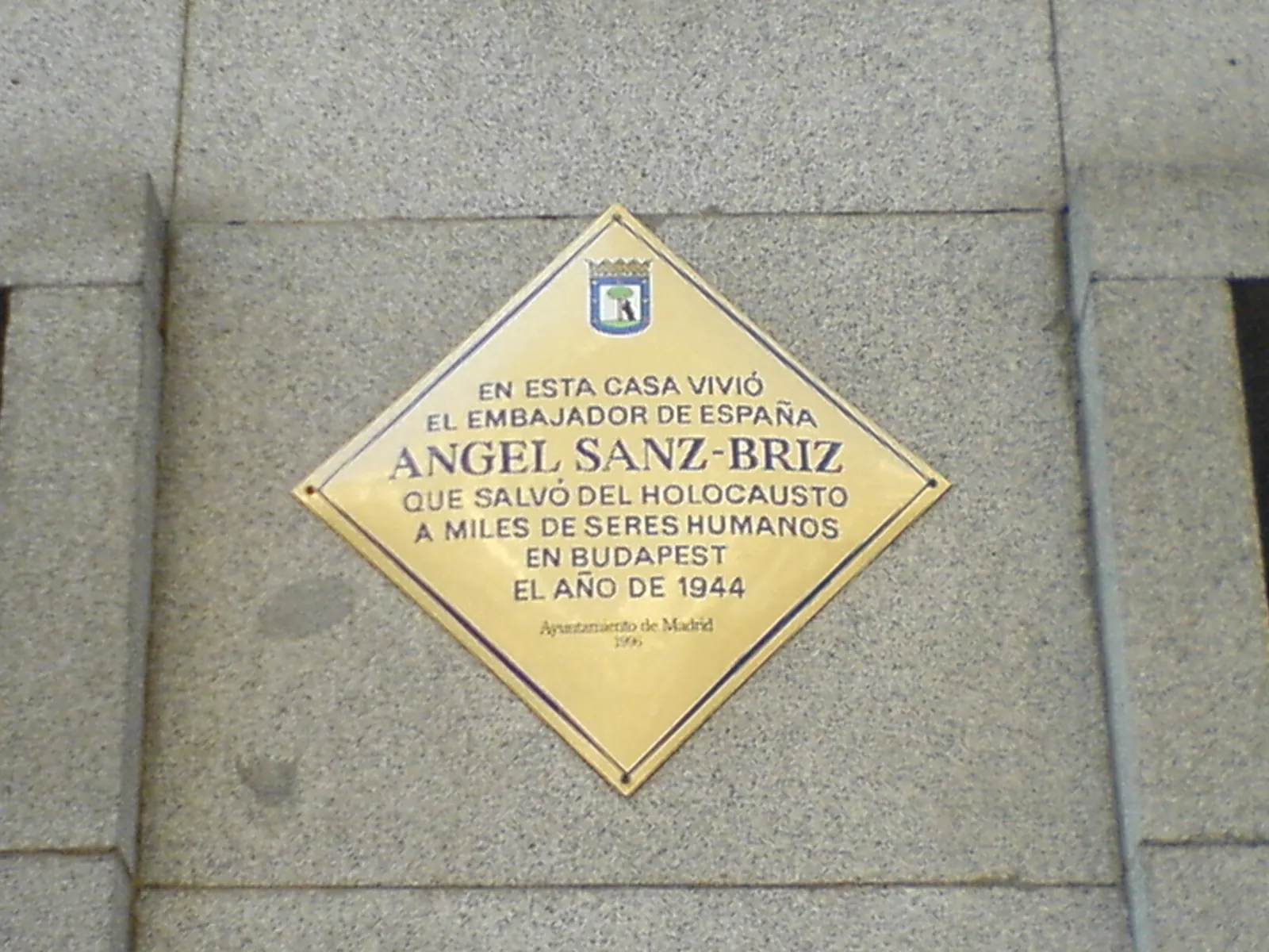 Ángel Sanz-Briz