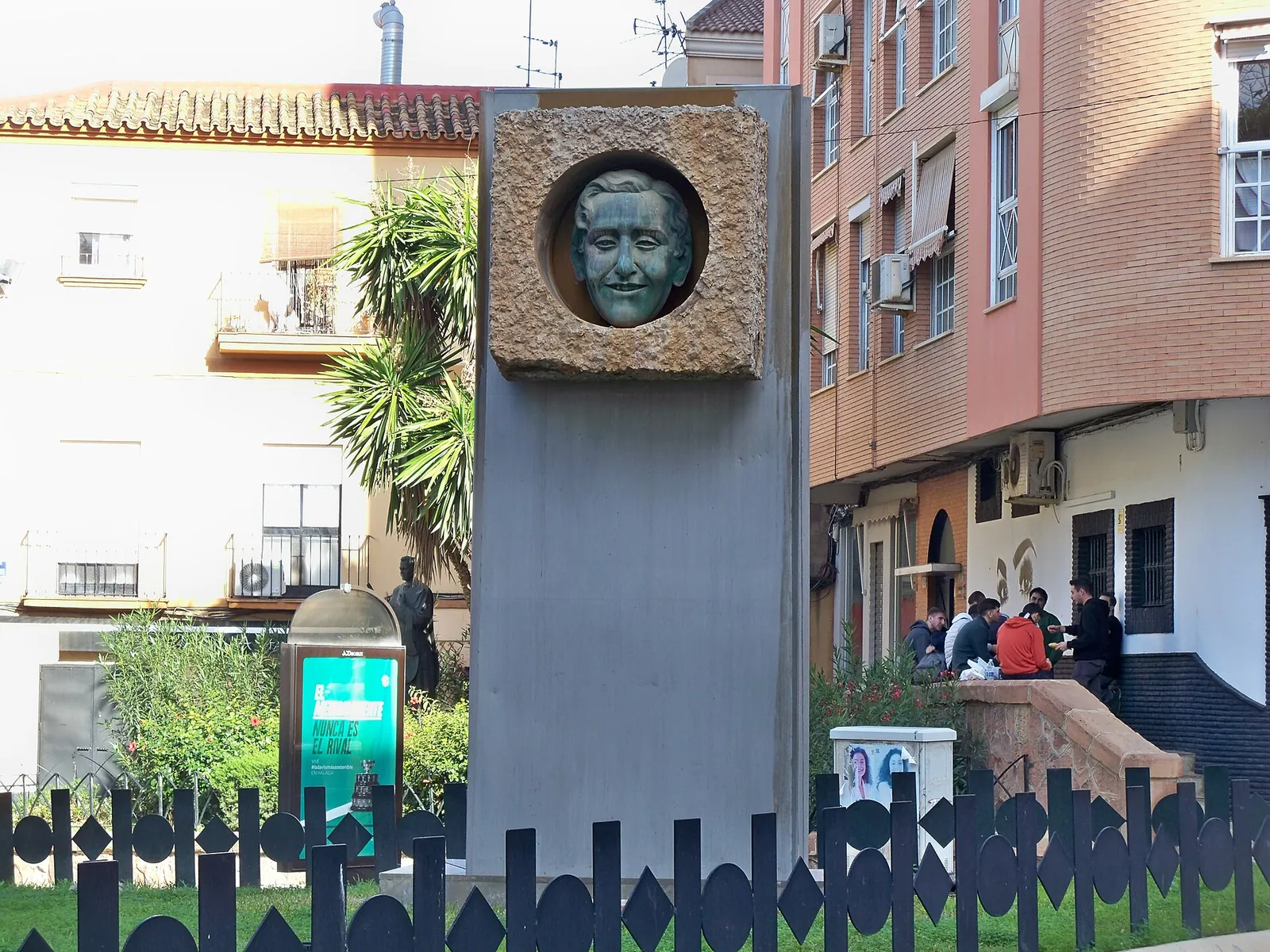 Monumento a Miguel Molina