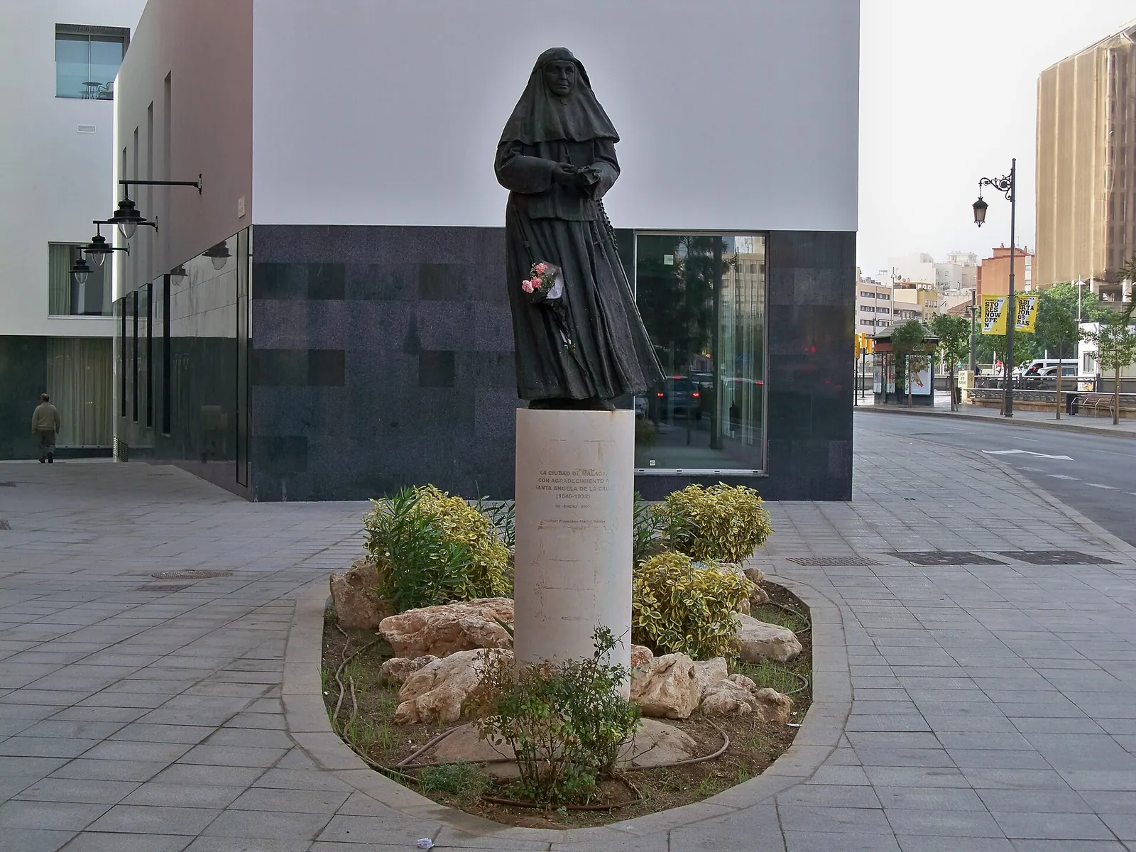 Monumento a Santa Ángela de la Cruz