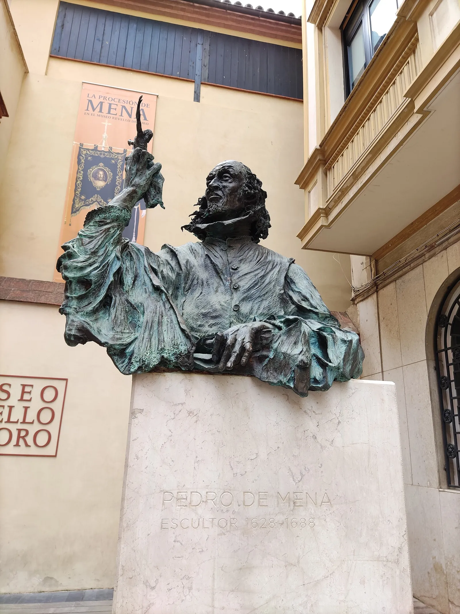 Monumento a Pedro de Mena