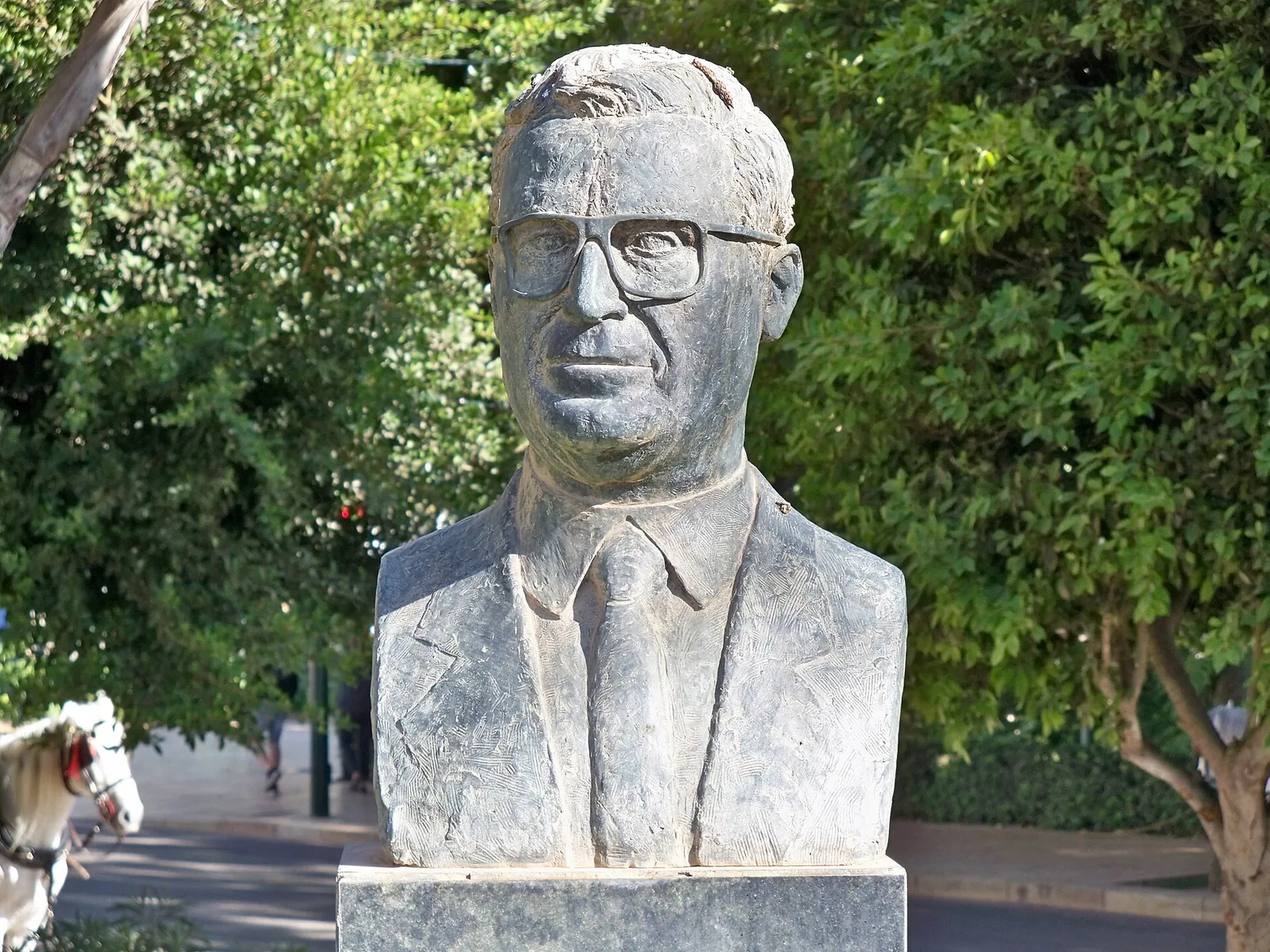 Monumento a Francisco García Grana