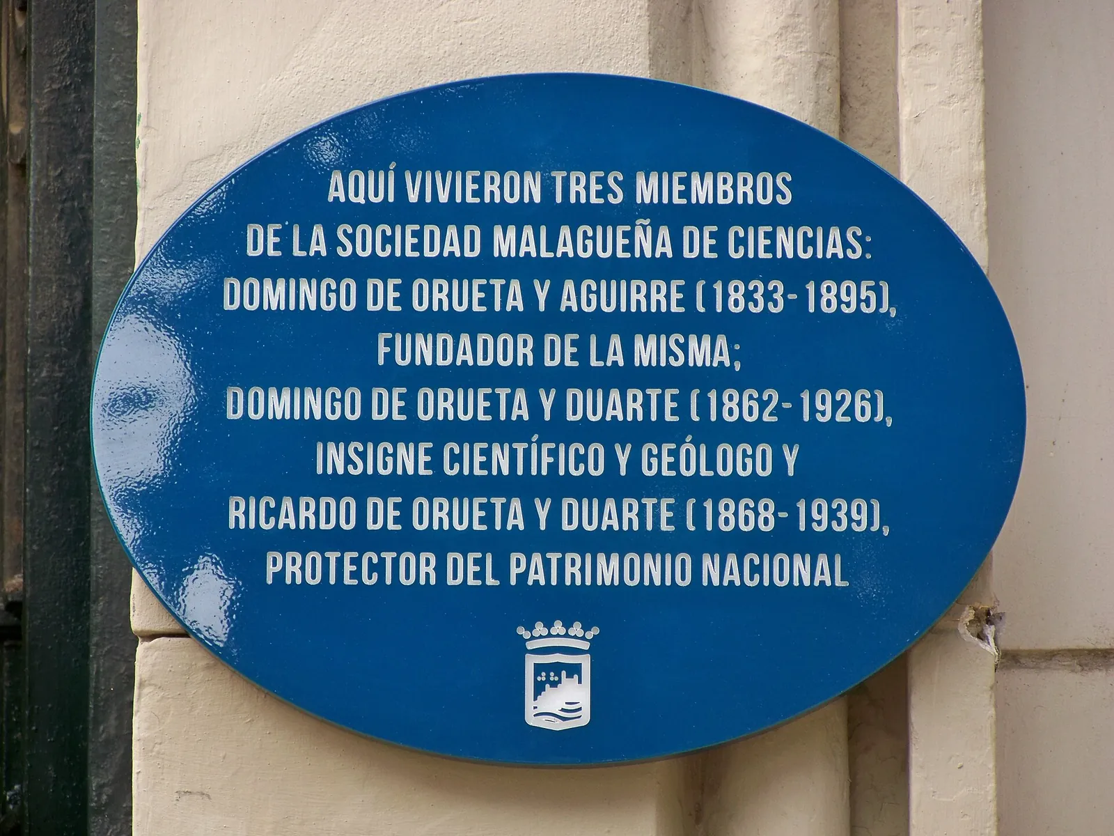 Placa a la Familia Orueta