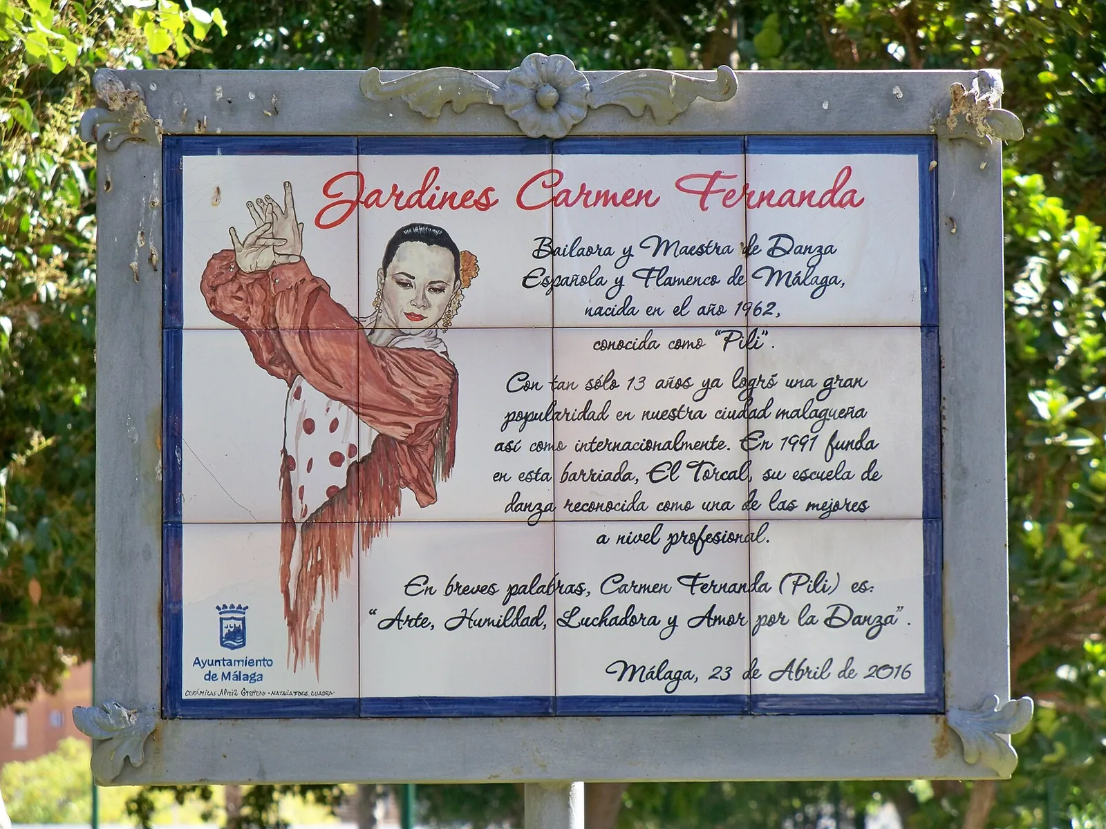 Placa a Carmen Fernanda