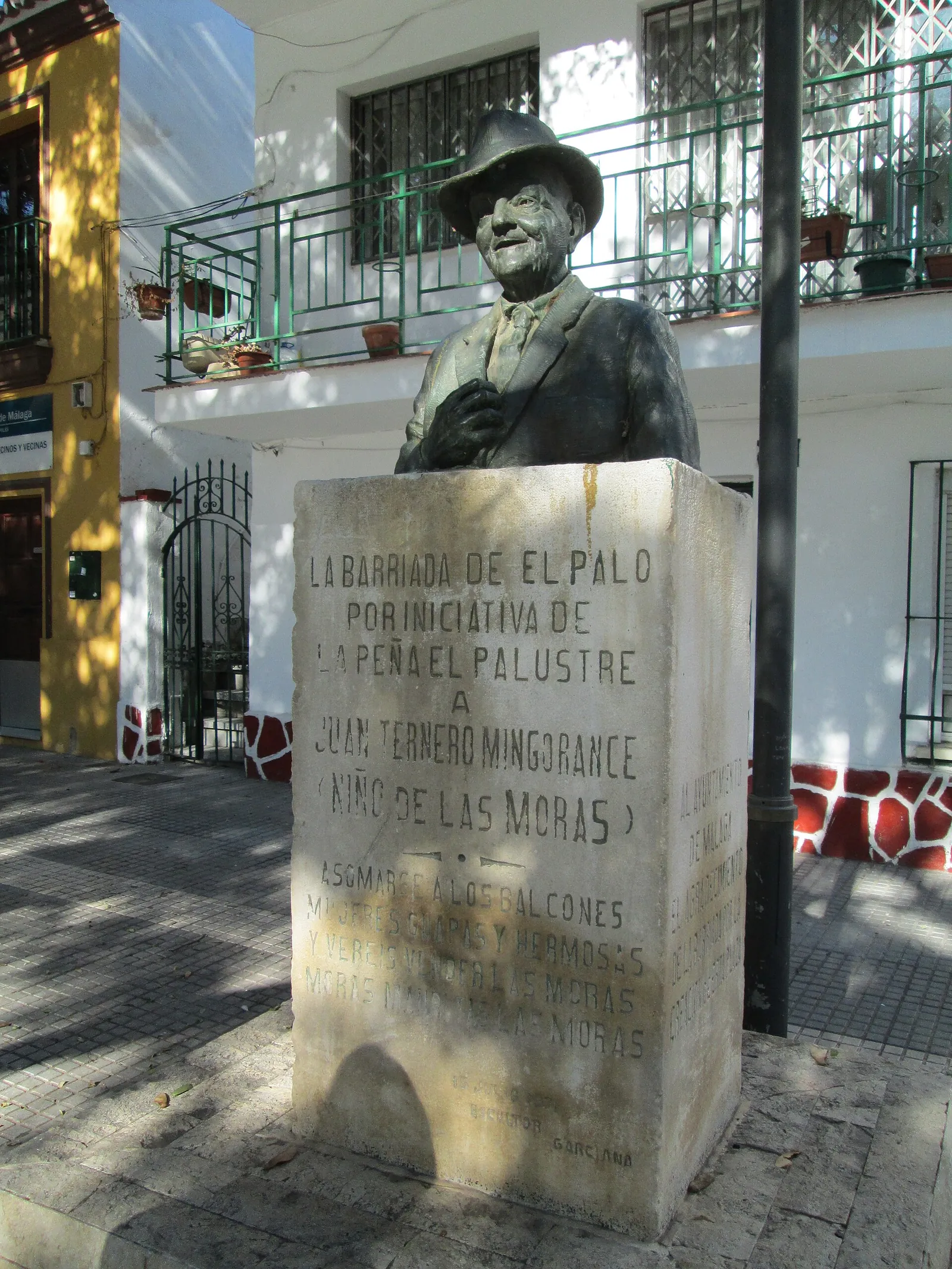 Monumento al Niño de las Moras