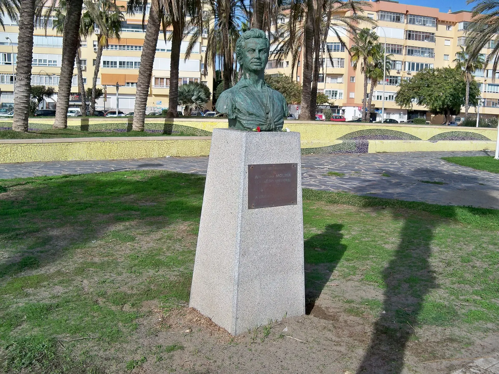 Monumento a Antonio Molina
