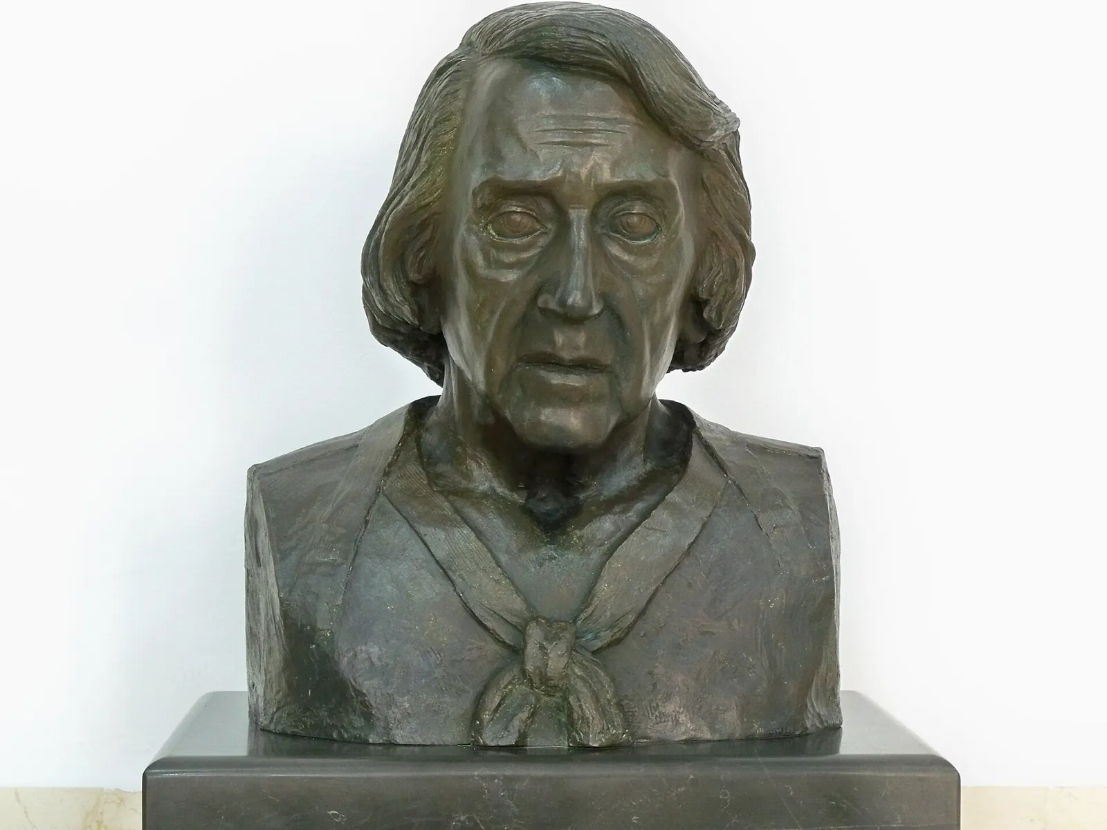 Monumento a María Zambrano