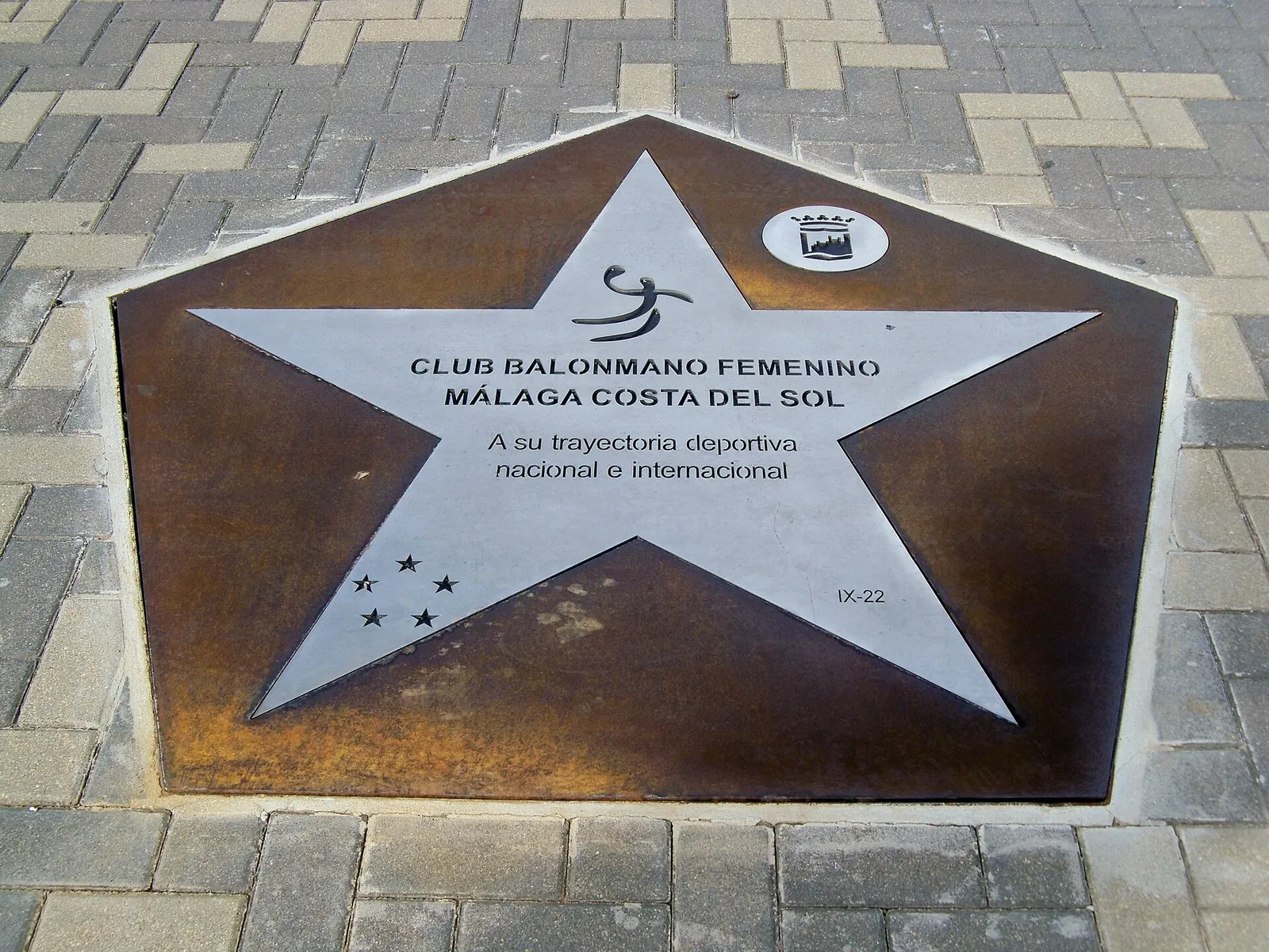 Placa al Club Balonmano Femenino Málaga Costa del Sol