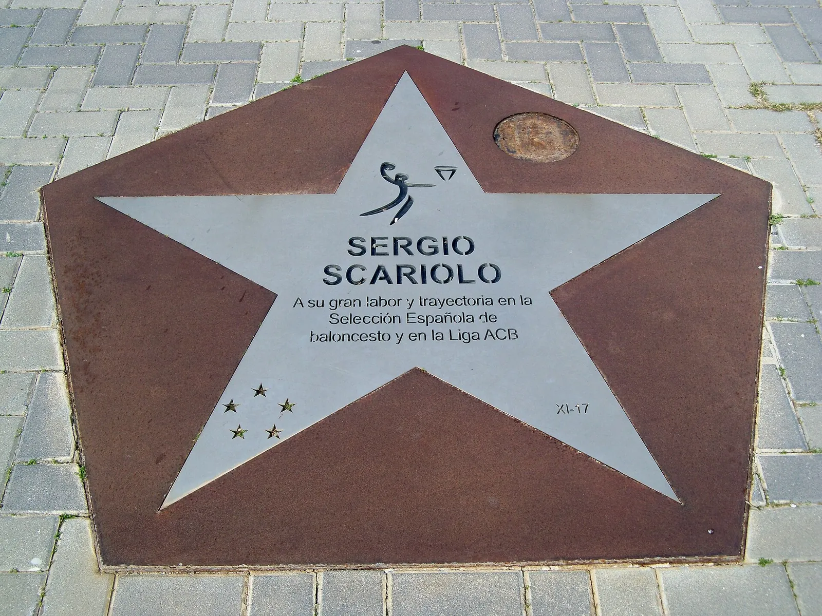 Placa a Sergio Scariolo