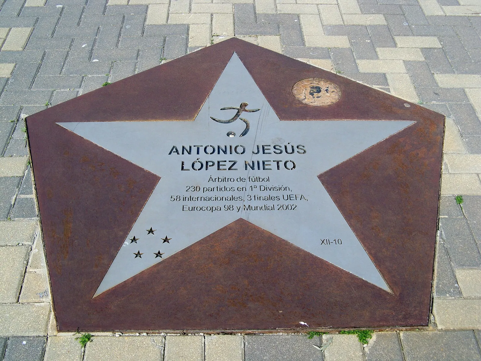 Placa a Antonio Jesús López Nieto