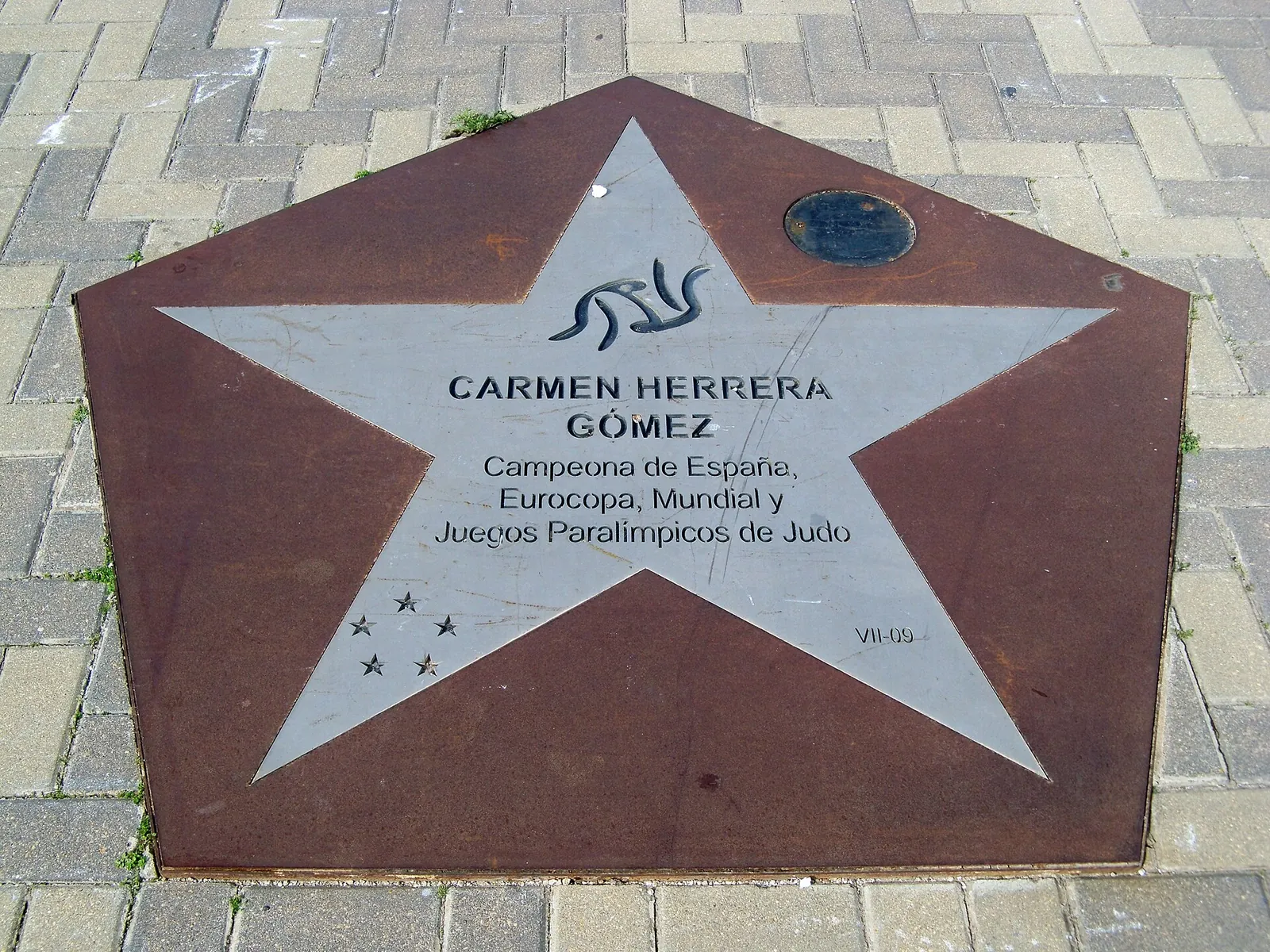 Placa a Carmen Herrera Gómez