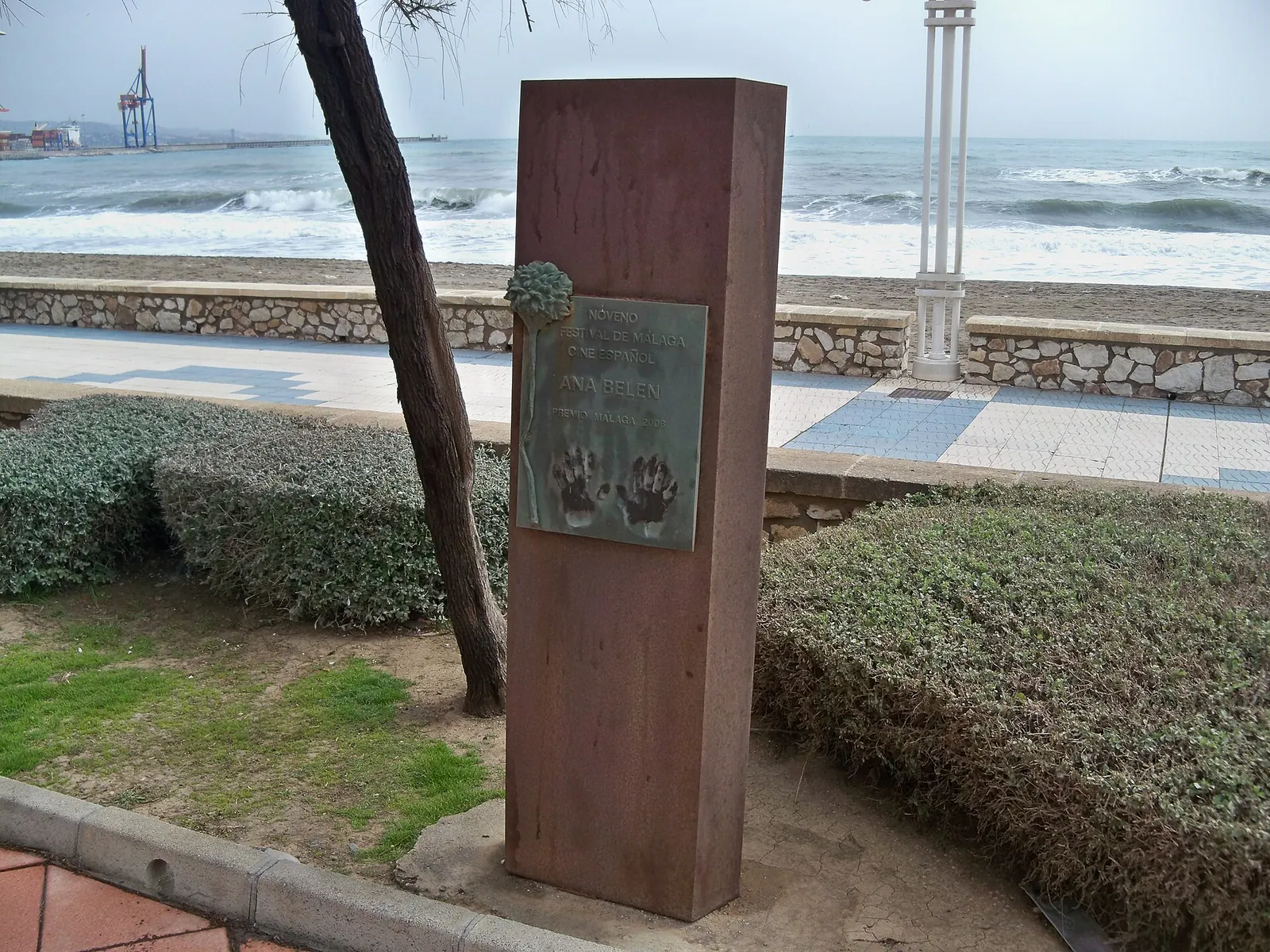 Monumento a Ana Belén