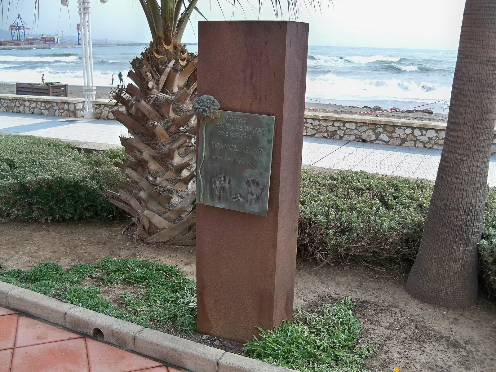 Monumento a Imanol Arias