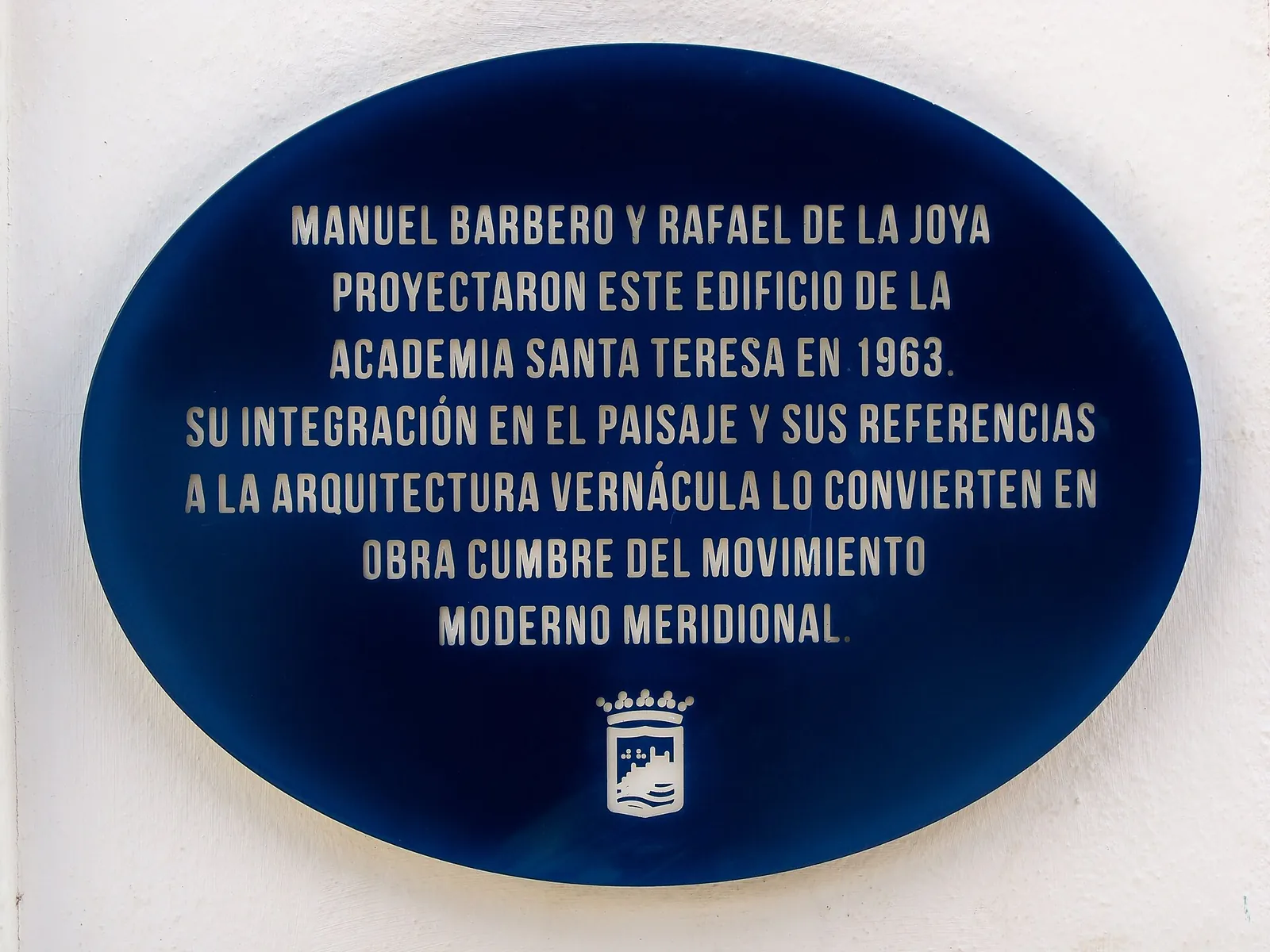 Placa a la Academia Santa Teresa