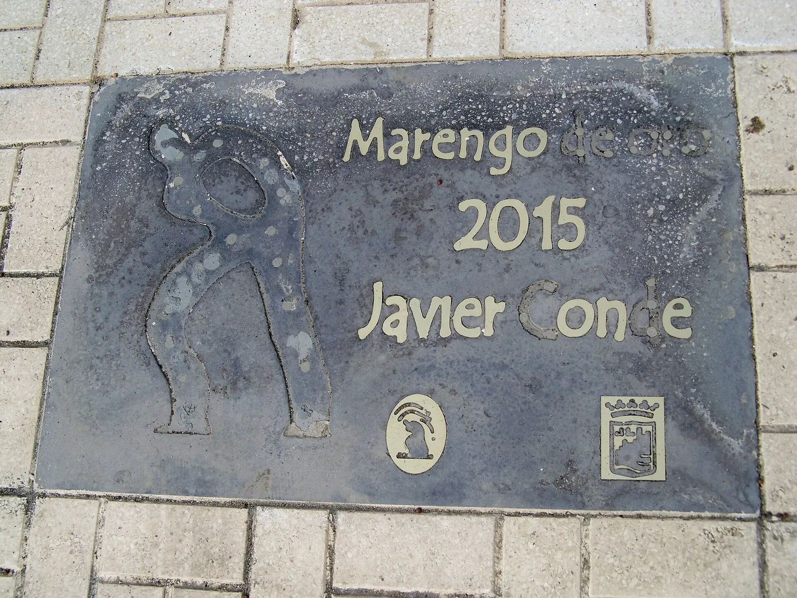 Placa a Javier Conde
