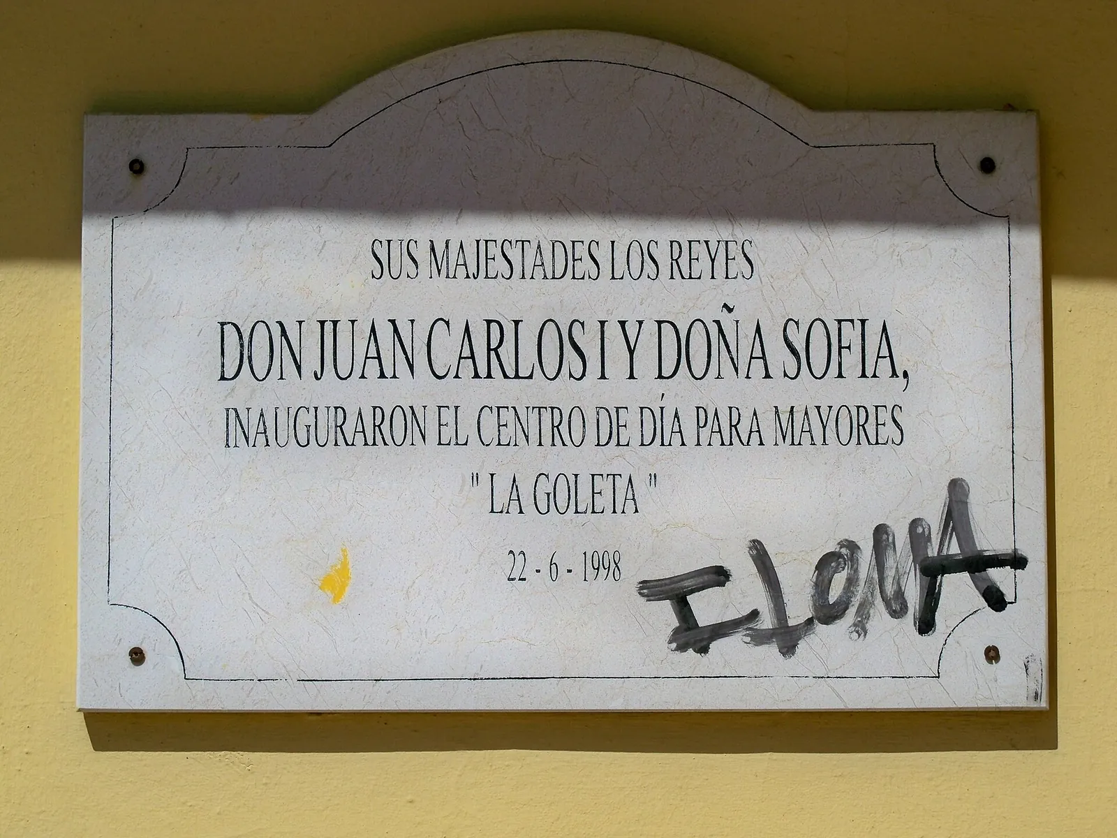 Placa a la Inauguración del Centro de Mayores La Goleta