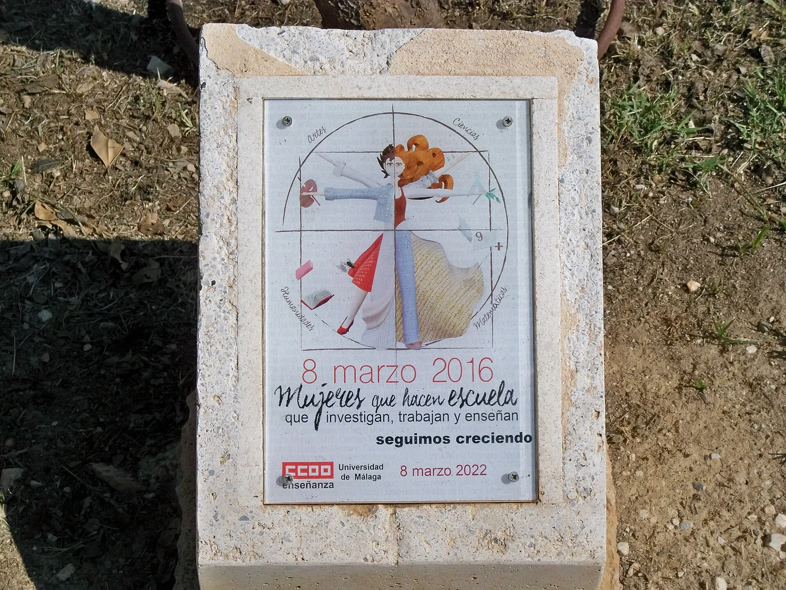 Placa a las Mujeres Que Hacen Escuela