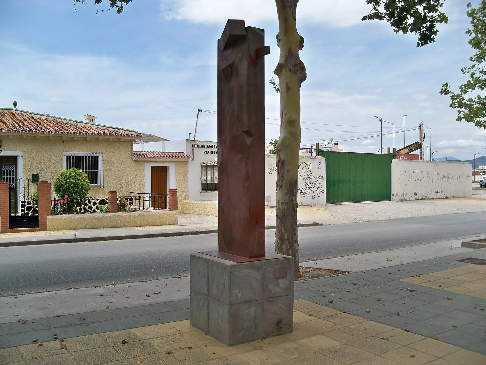 Cruz Naciendo