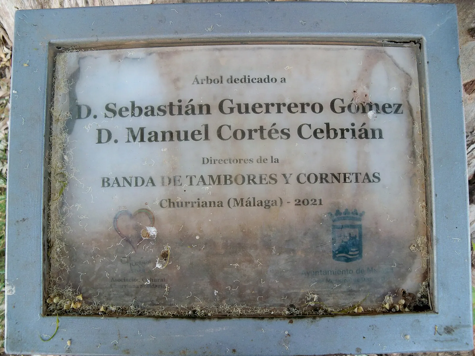 Placa a los Directores de la Banda de Tambores y Cornetas