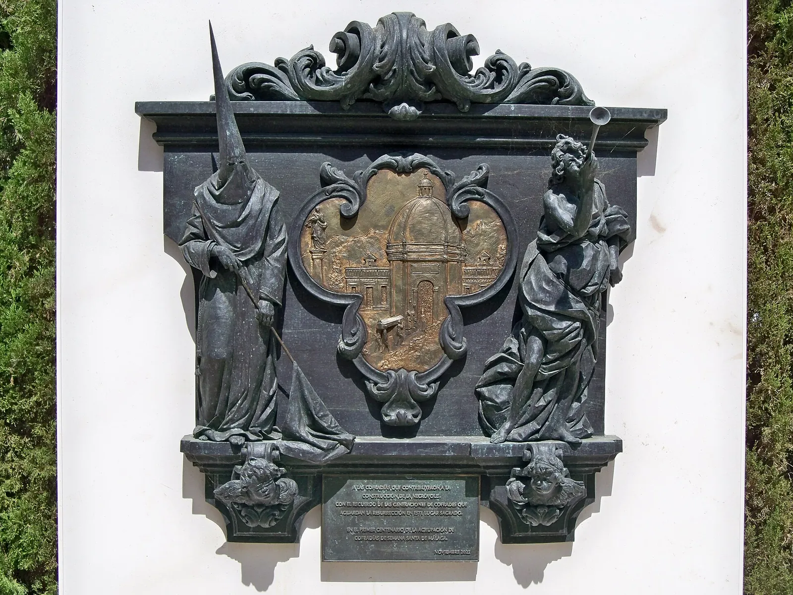 Monumento a la Agrupación de Cofradías de Semana Santa de Málaga