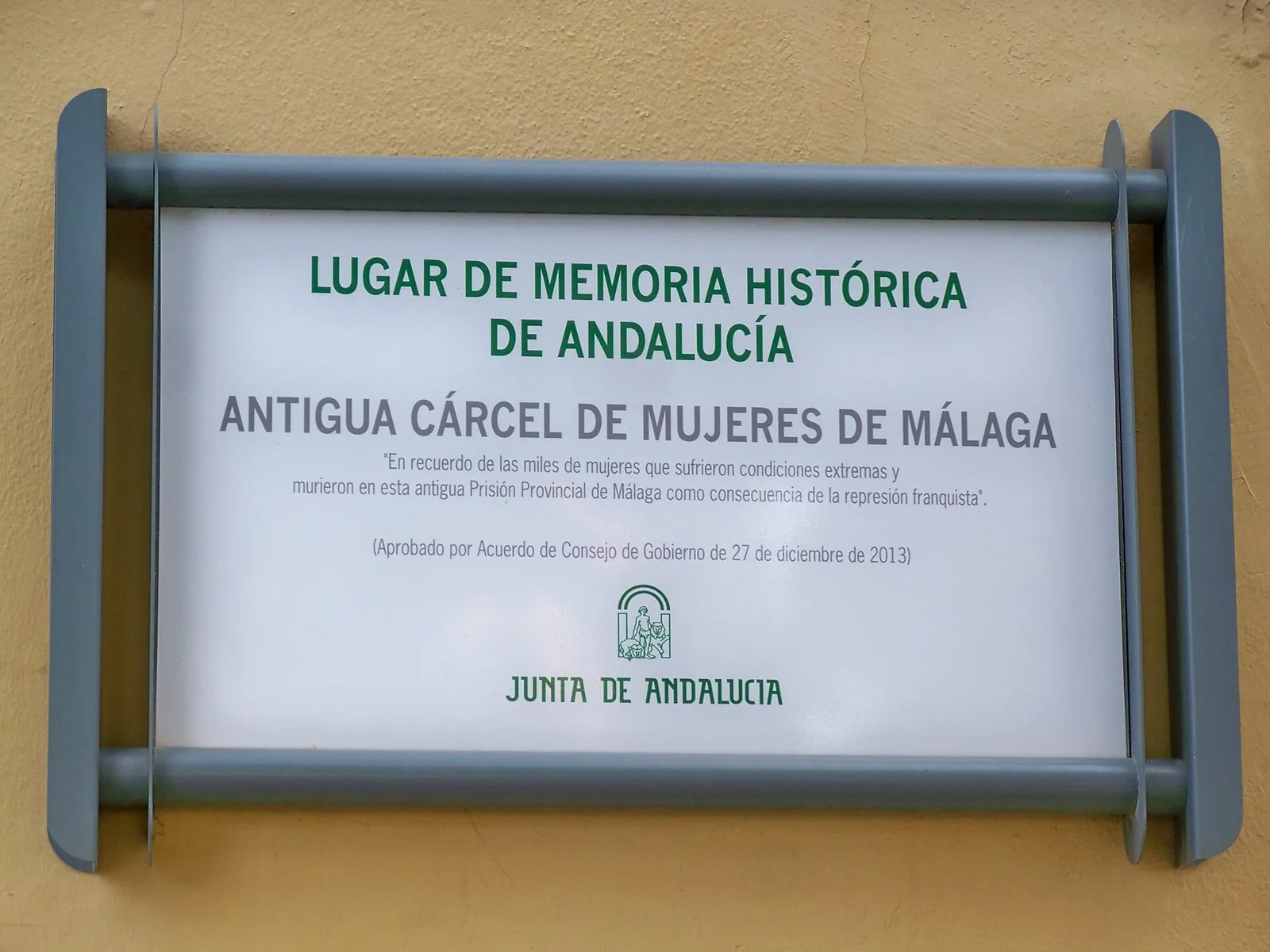 Placa a las Mujeres Represaliadas por el Franquismo