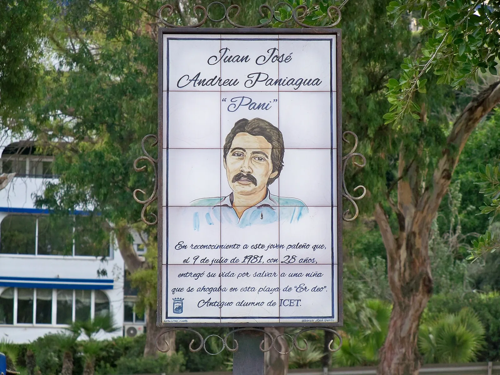 Placa a Juan José Andreu Paniagua