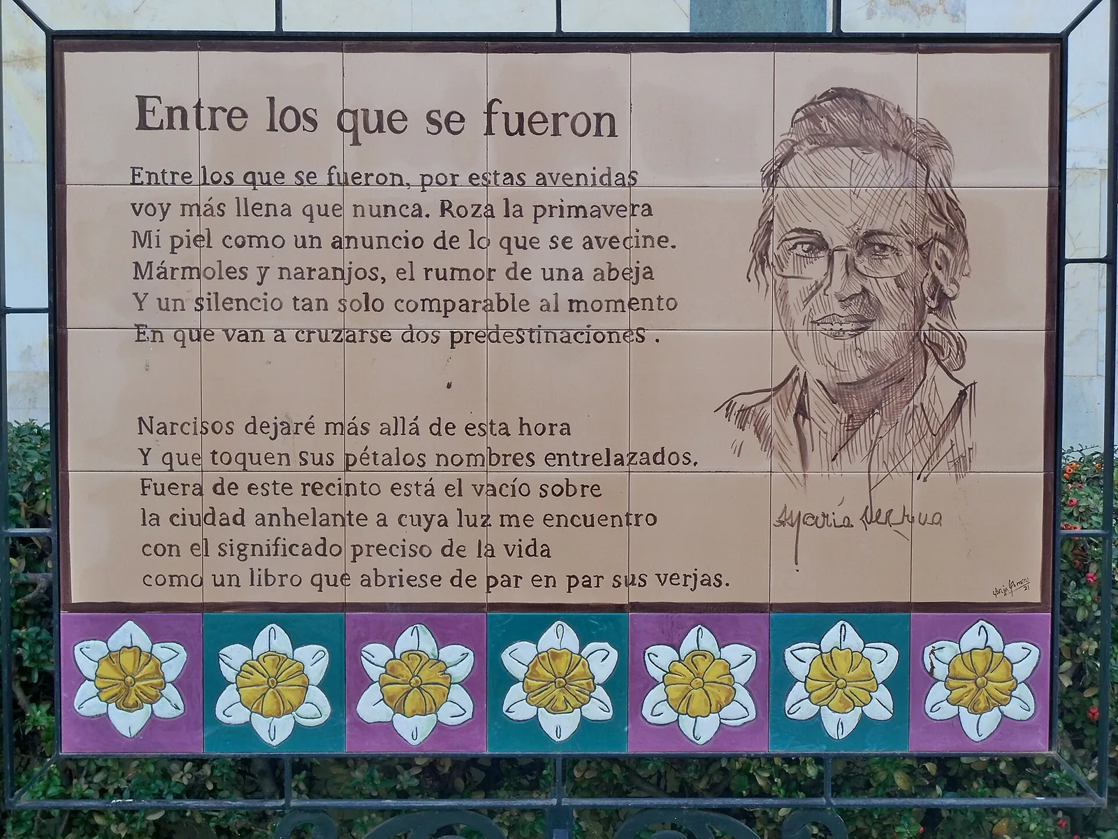 Placa a María Victoria Atencia