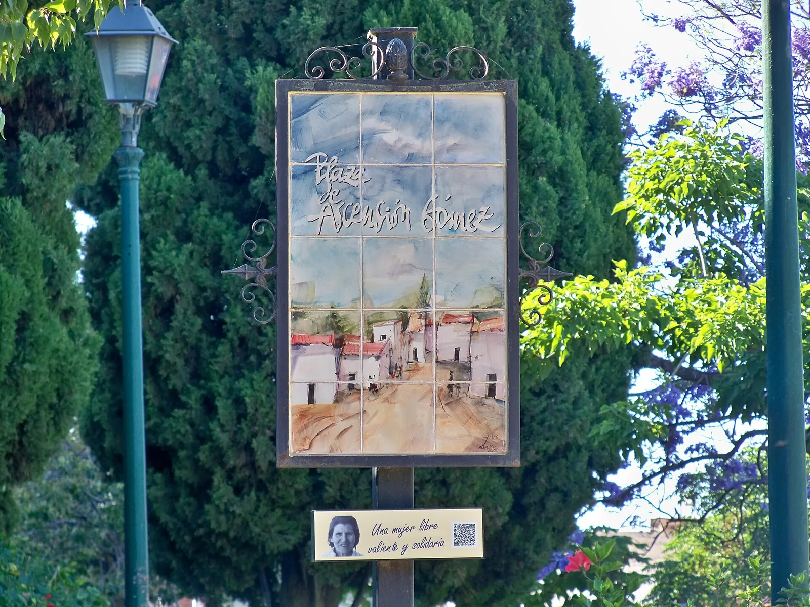 Placa a Ascensión Gómez