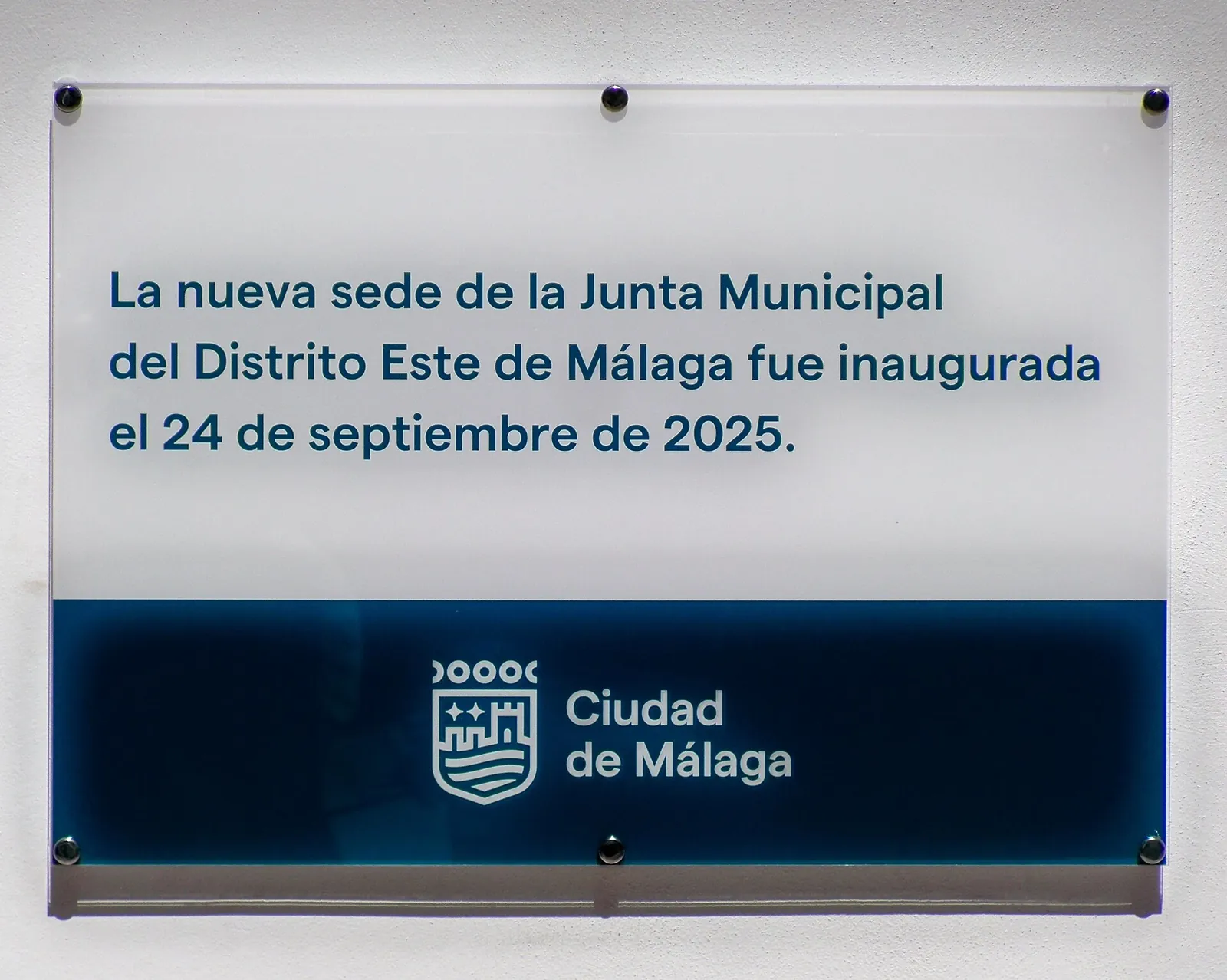Placa a la Inauguración de la Nueva Sede de la Junta Municipal del Distrito Este