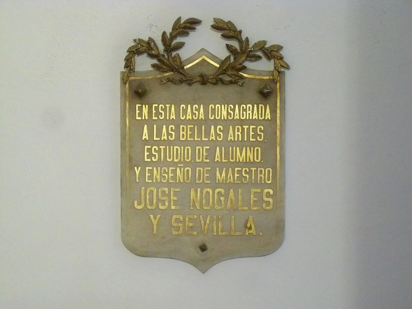 Placa a José Nogales Sevilla