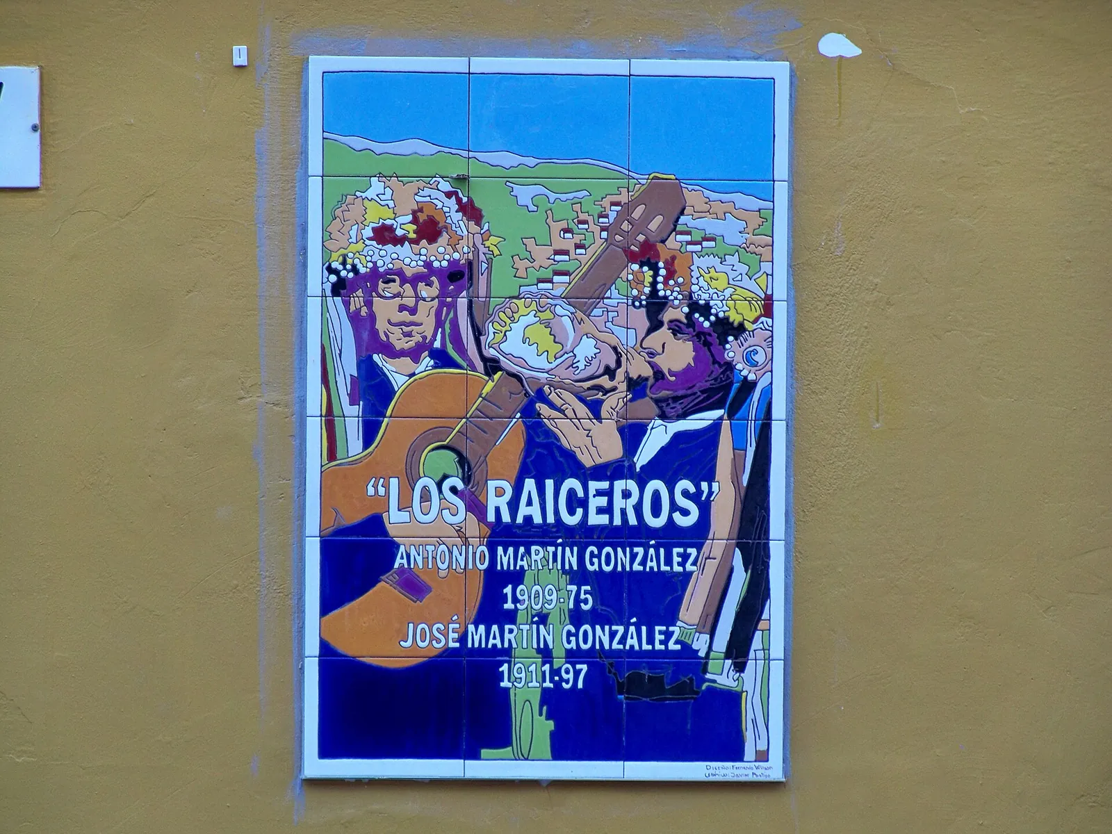 Placa a los Raiceros