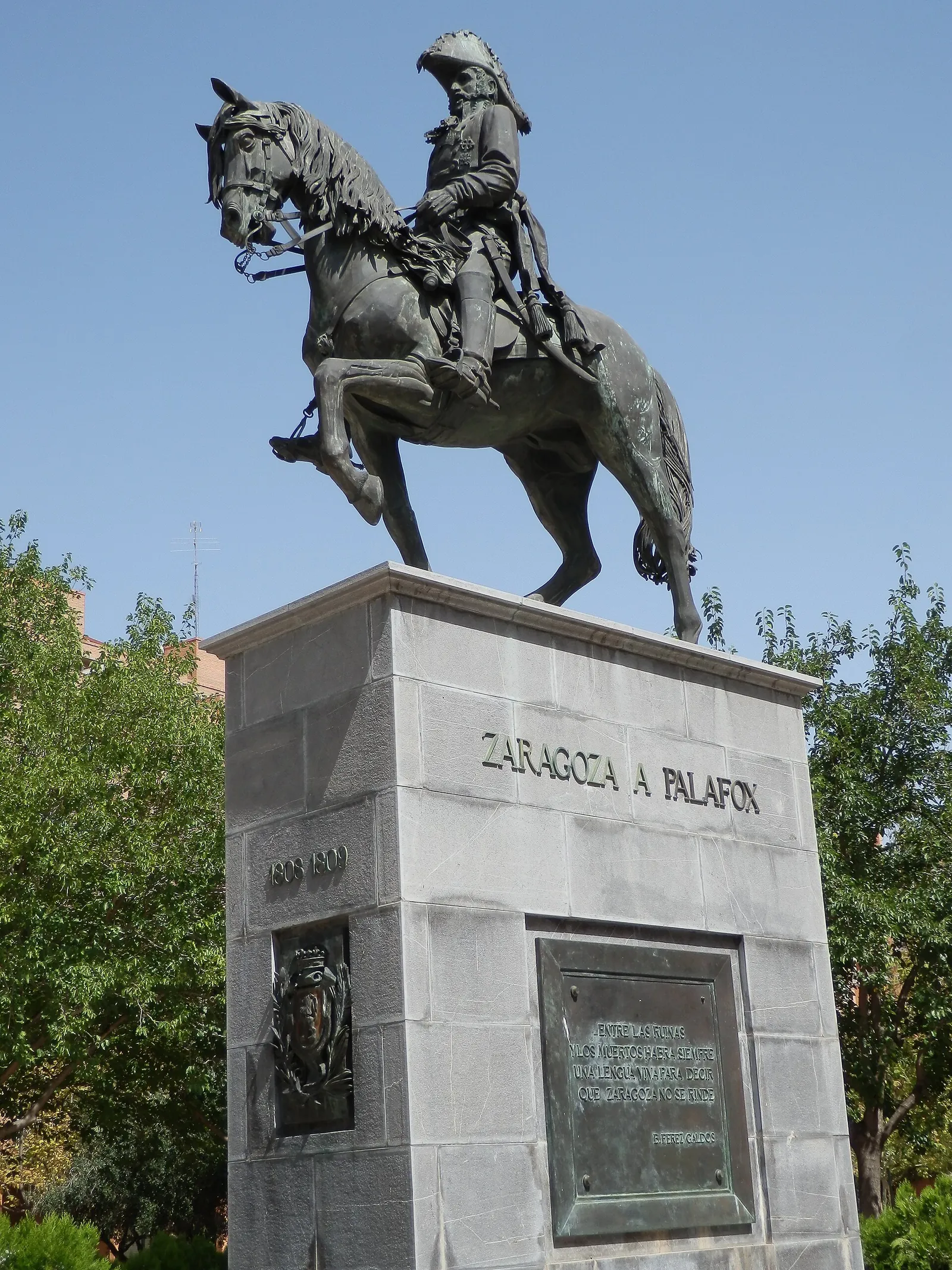 Estatua ecuestre de José Palafox