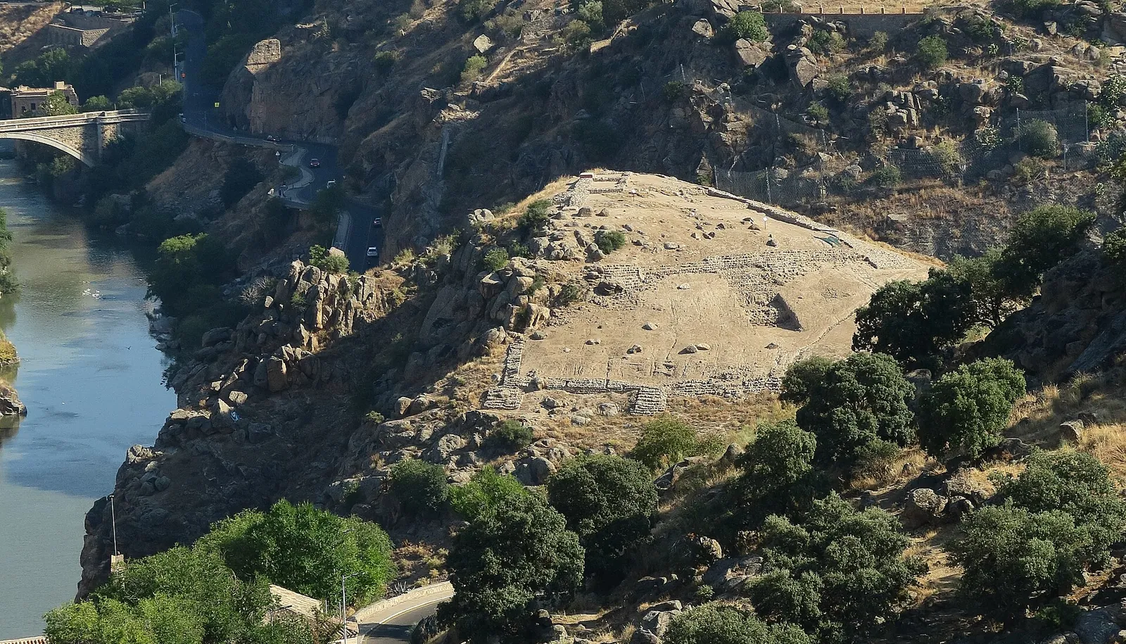 Yacimiento Arqueológico Cerro del Bú