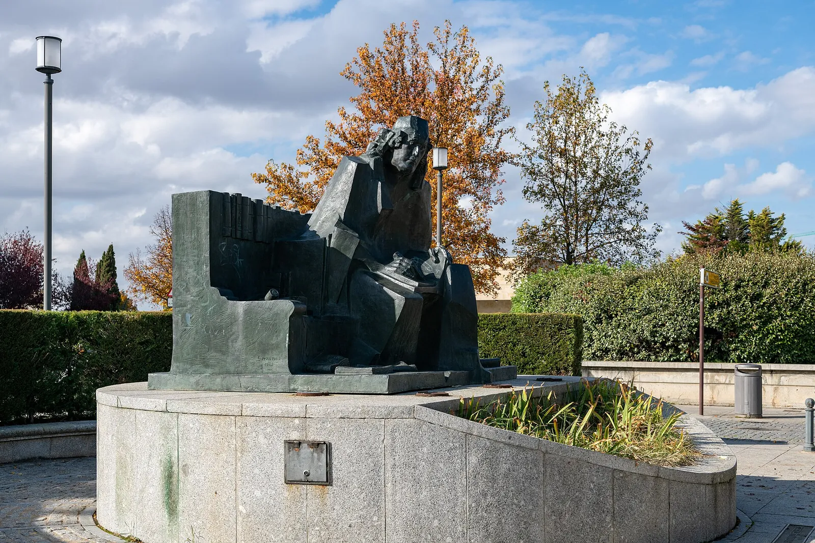 Monumento a Elio Antonio de Nebrija